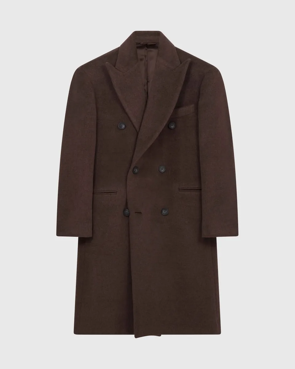 Foto di prodotto del cappotto cammello, packshot frontale